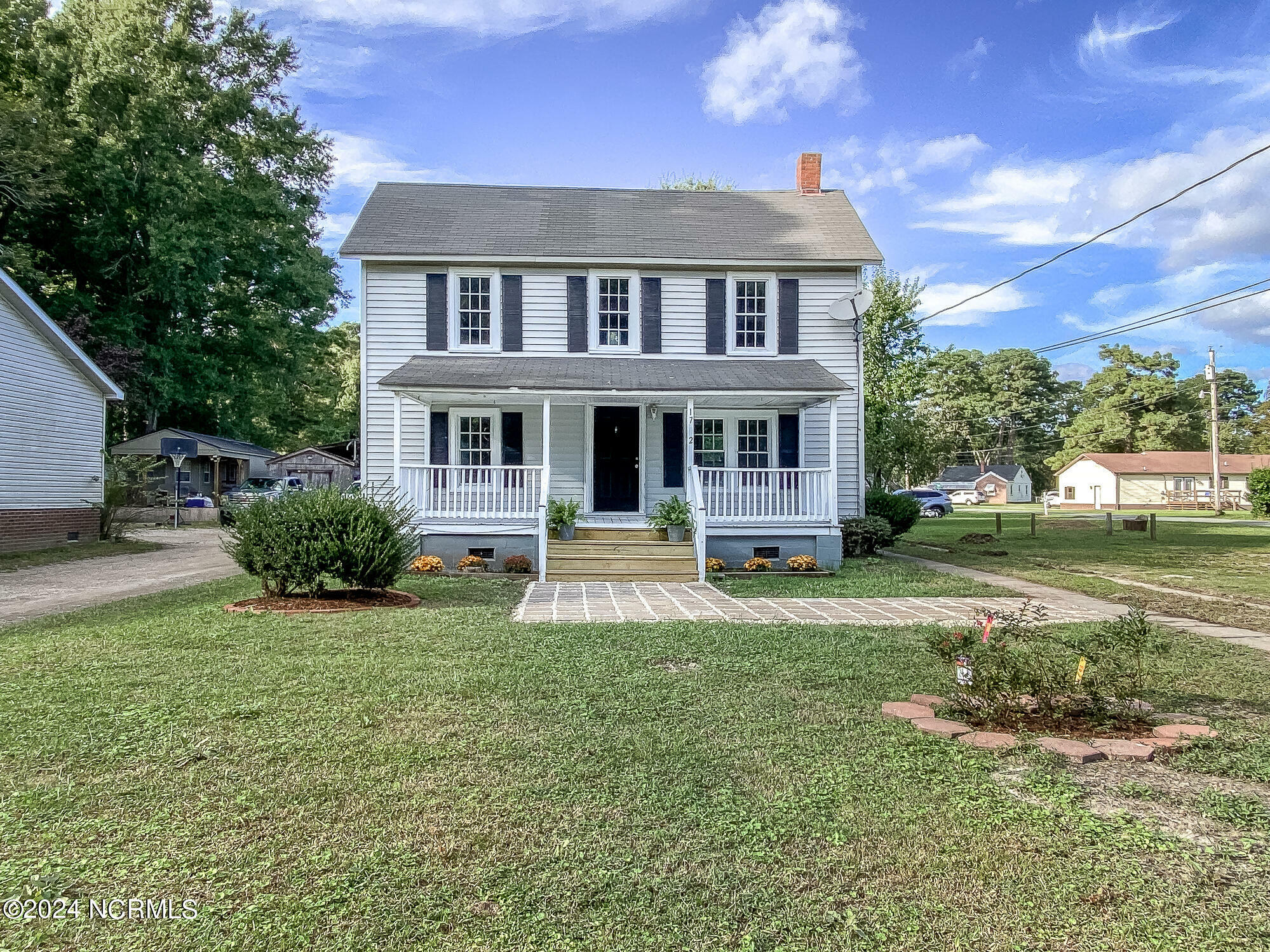 Property Photo:  1702 W Main Street  NC 27909 