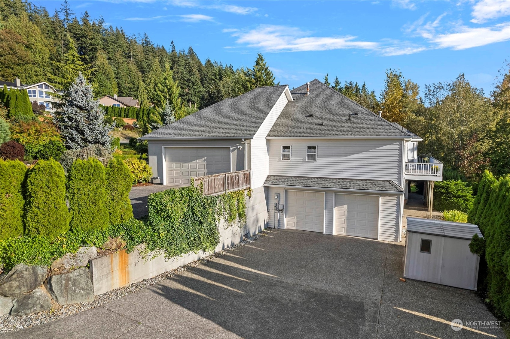 Property Photo:  17500 S Skyridge Drive  WA 98274 