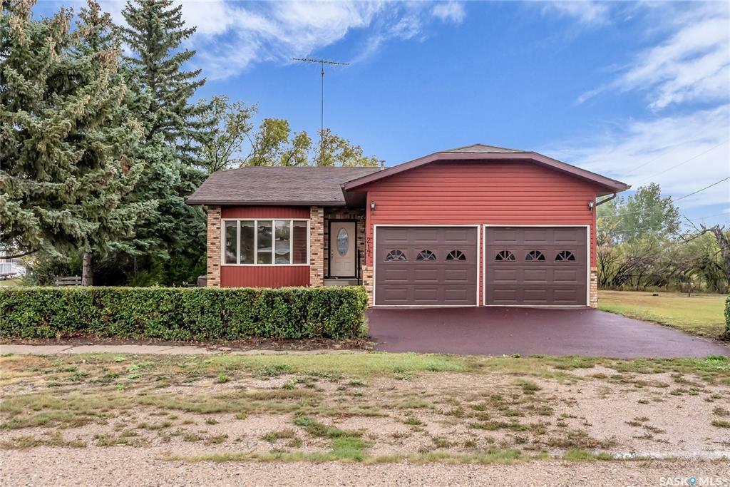 Property Photo:  217 Saskatchewan Avenue  SK S0G 3A0 