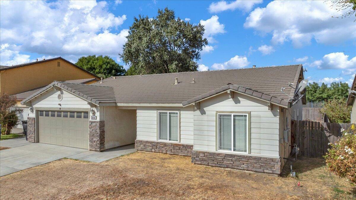 2416 Glacier Way  Hanford CA 93230 photo