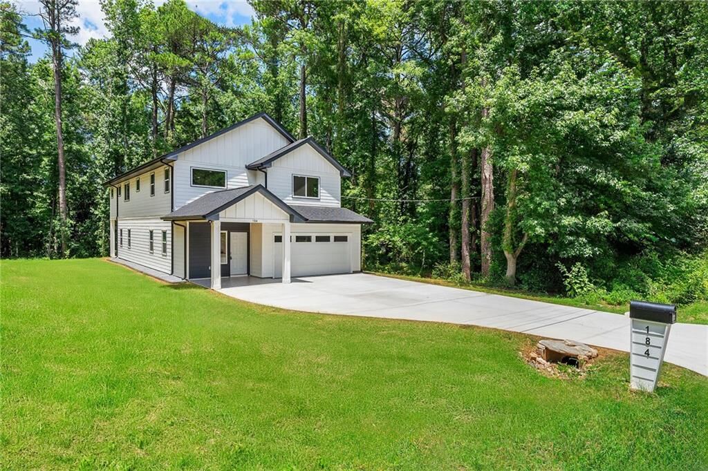 Property Photo: 184 Woodland Lane SW GA 30126
