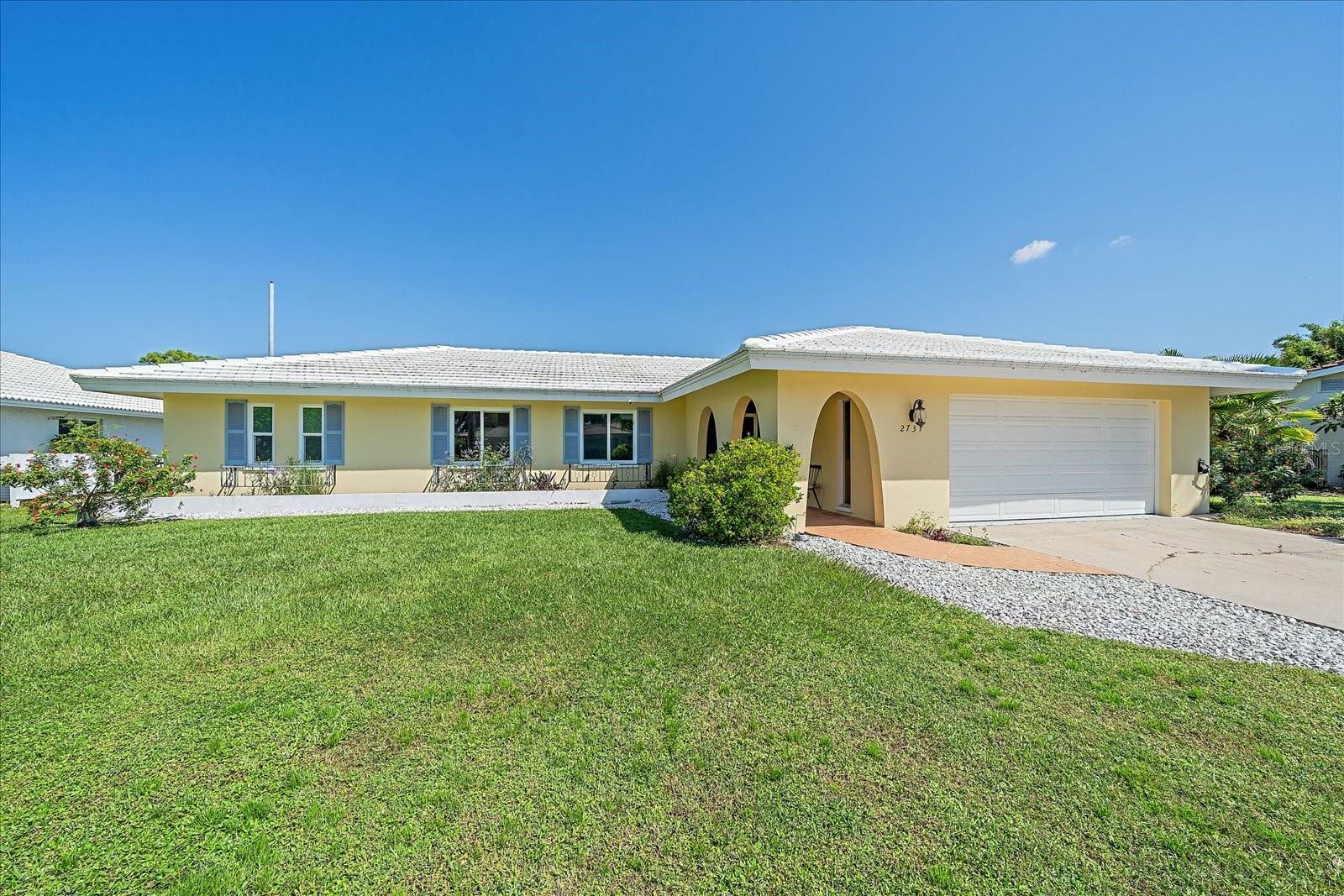 Property Photo:  2737 Cardwell Way  FL 34231 