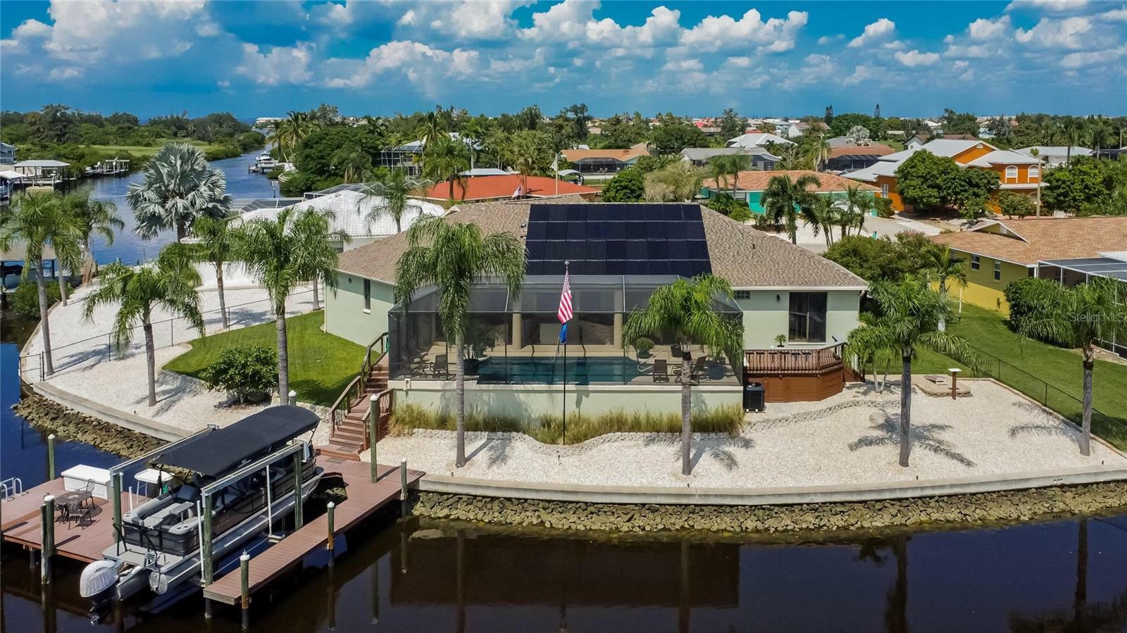 Property Photo:  926 Golf Island Drive  FL 33572 