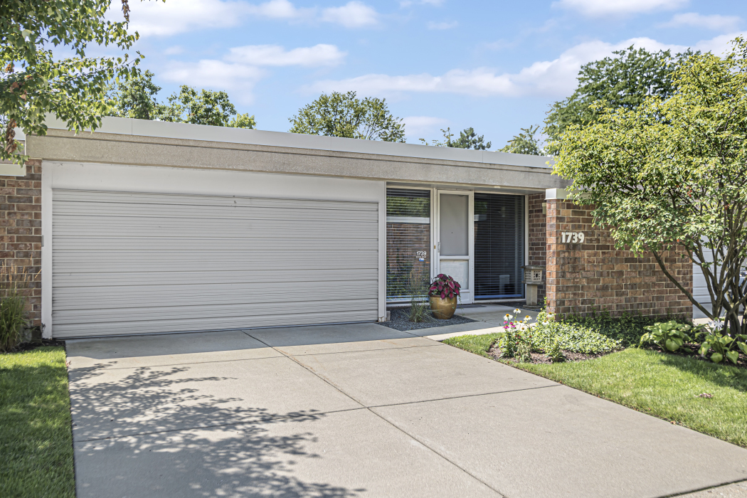 1739 Seton Road  Northbrook IL 60062 photo