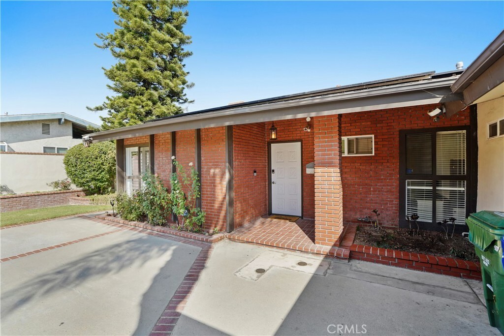 Property Photo:  11718 Paso Robles Avenue  CA 91344 