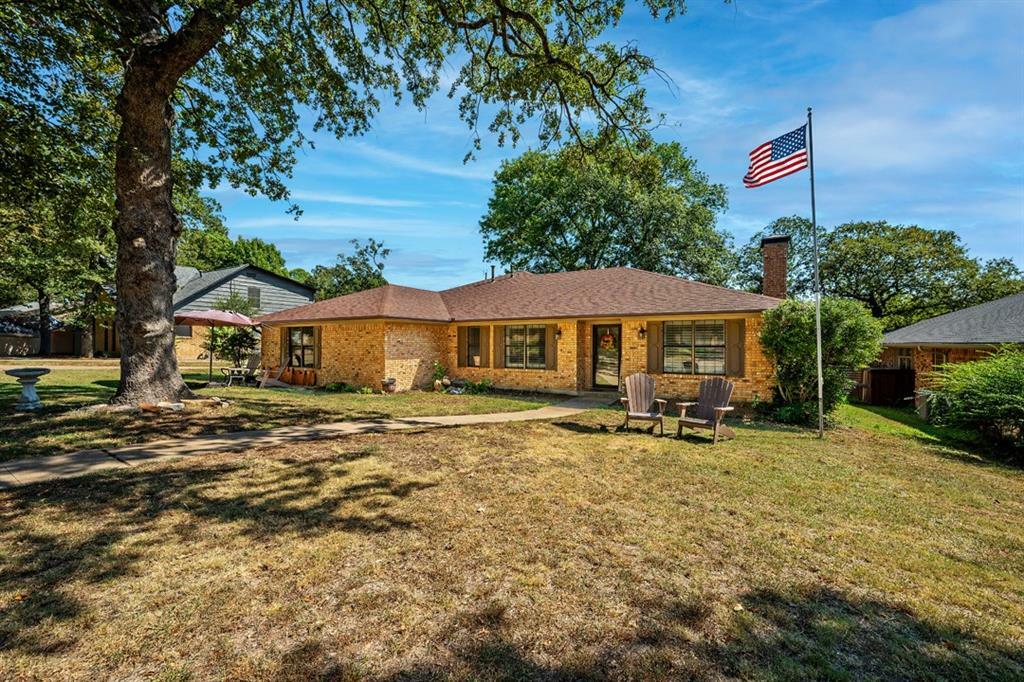 Property Photo:  608 Queens Road  TX 75020 