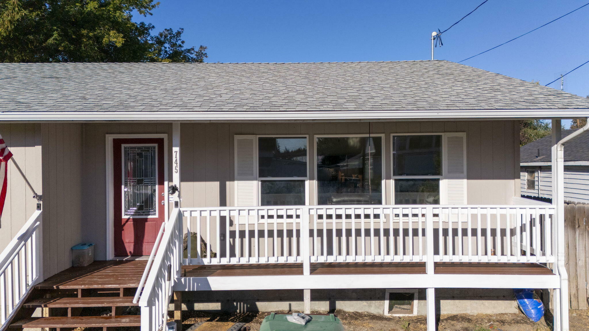 Property Photo:  745 NW Claypool Street  OR 97754 