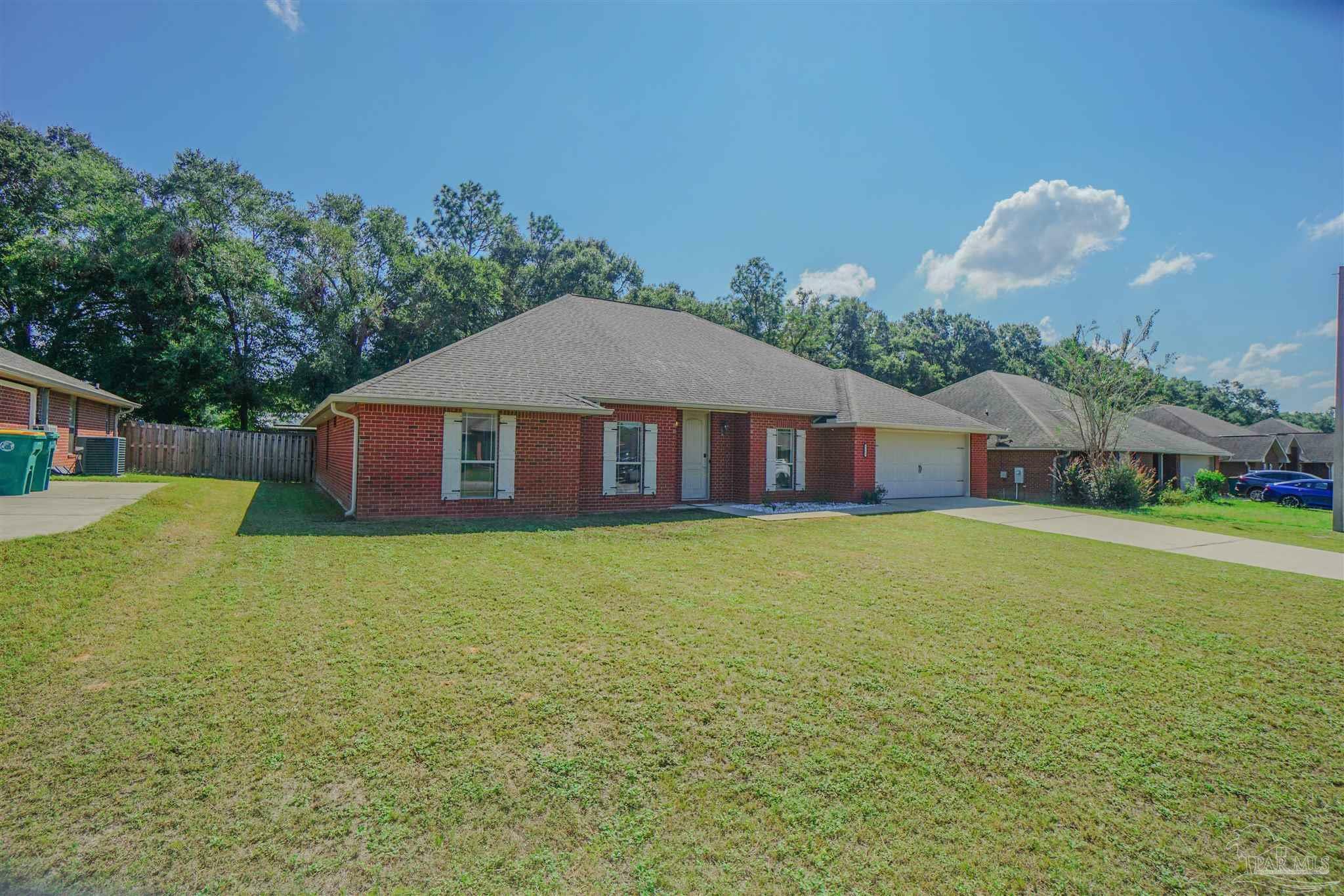 Property Photo:  5264 Moore Loop  FL 32536 