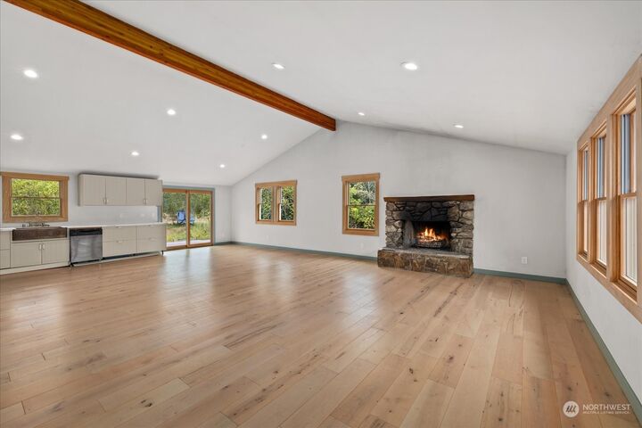 Property Photo:  10405 SW 140th Street  WA 98070 