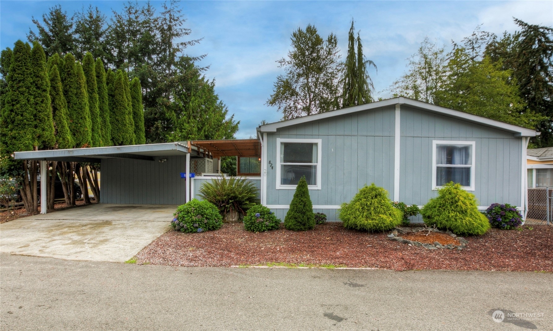 Property Photo:  824  82nd Street Ct E 20  WA 98404 