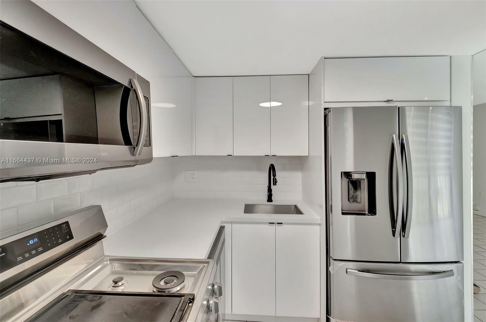 Property Photo:  2539 S Bayshore Dr 316A  FL 33133 