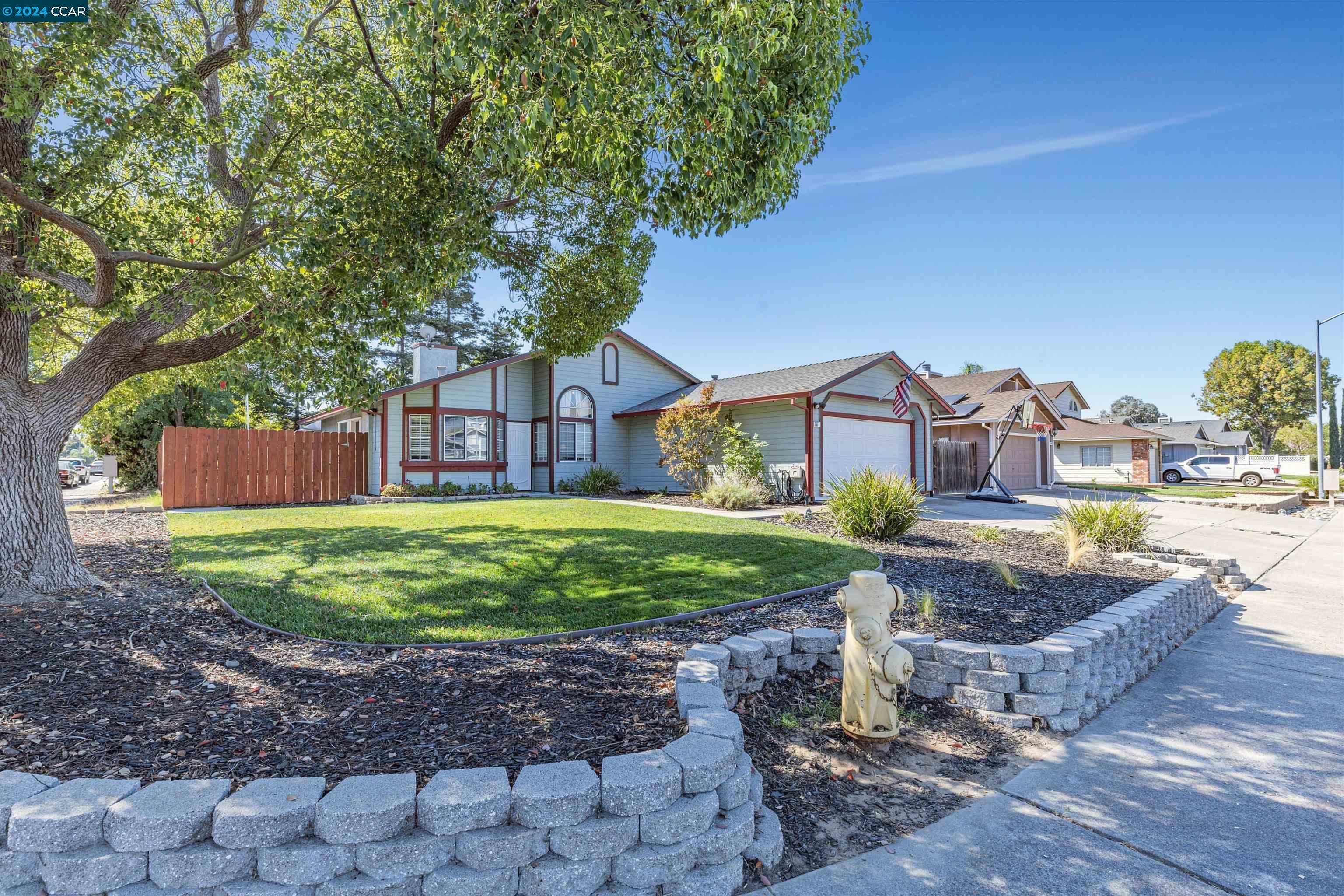 Property Photo:  1671 Ponderosa Dr  CA 94561 