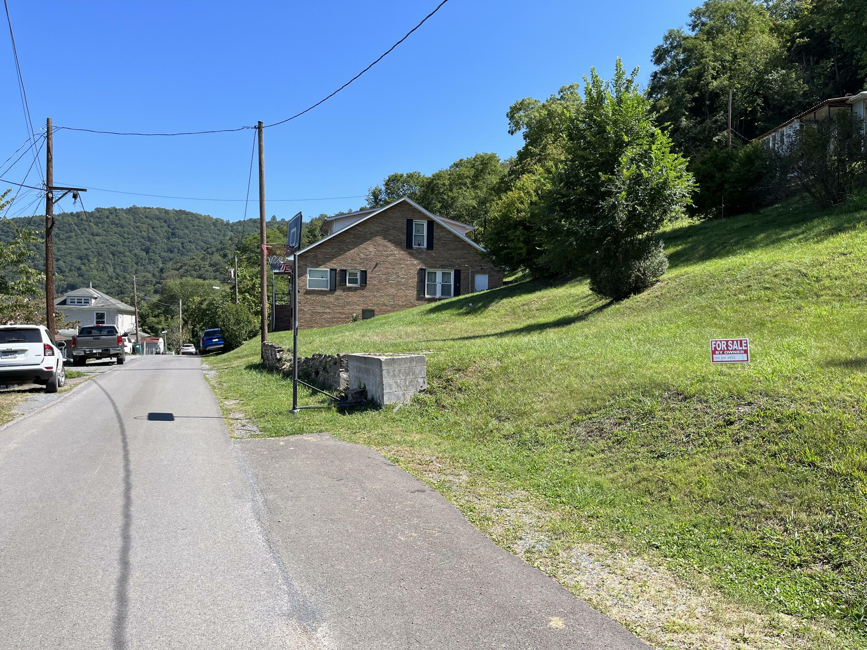 Property Photo:  1320 Fayette St  WV 25951 