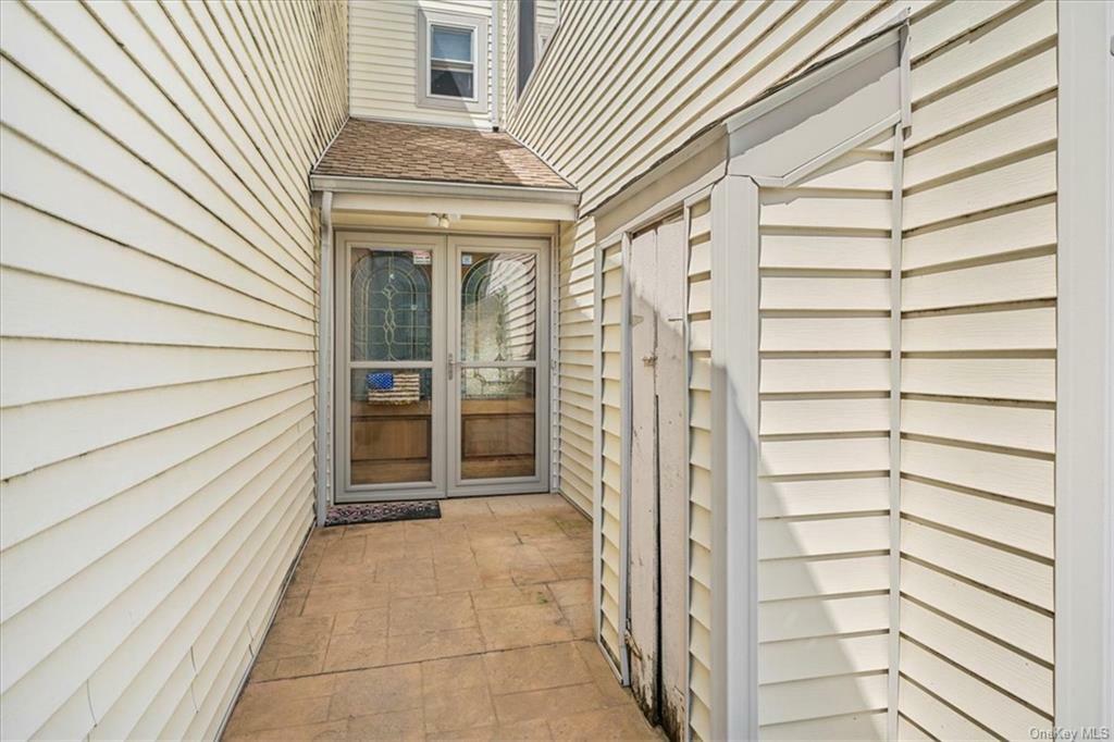 Property Photo:  181 Country Club Drive  NY 10921 