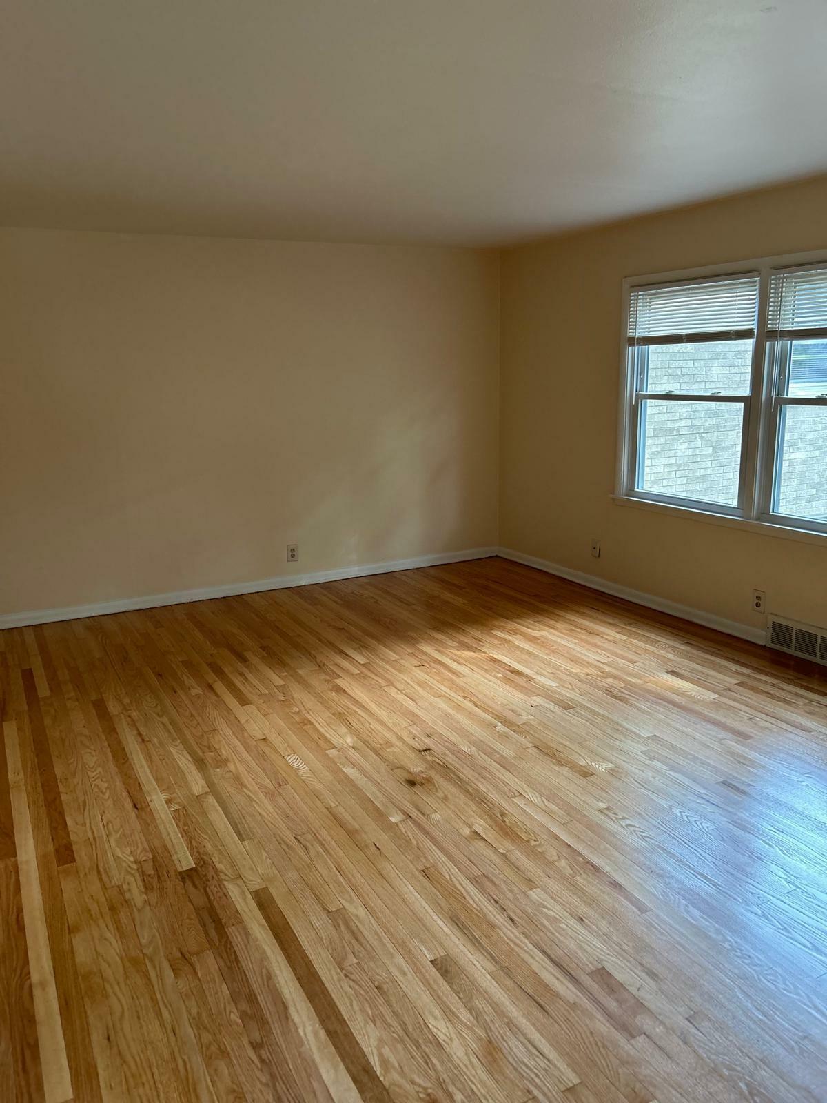 Property Photo:  1319 E Randolph Ct B  WI 53212 