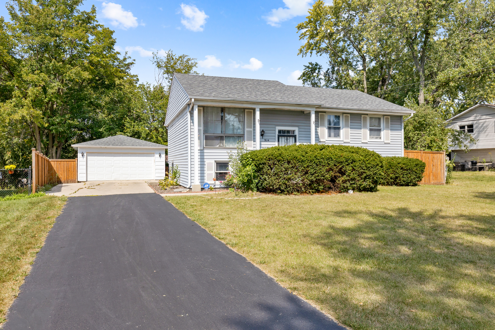 Property Photo:  7614 Deerfield Avenue  IL 60517 