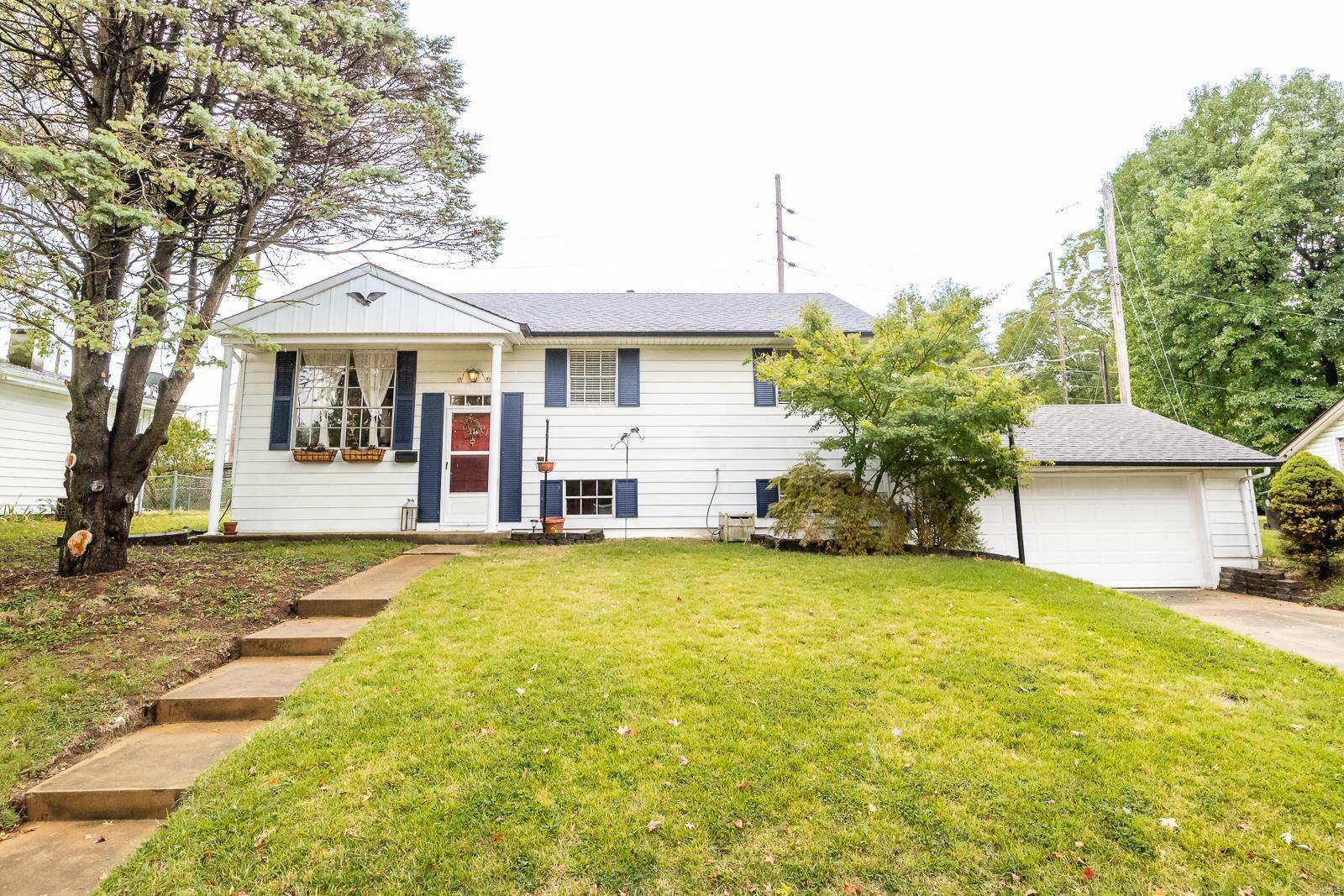 Property Photo:  1808 W F Street  IL 62226 