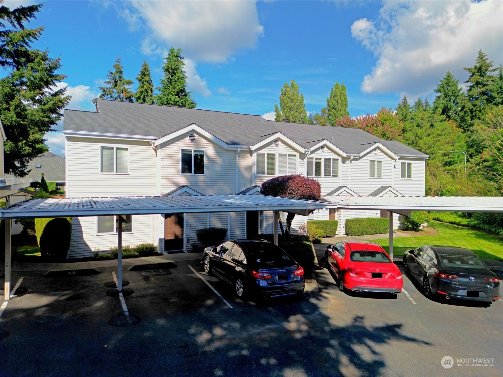 Property Photo:  10158 NE 137th Place 10158  WA 98034 