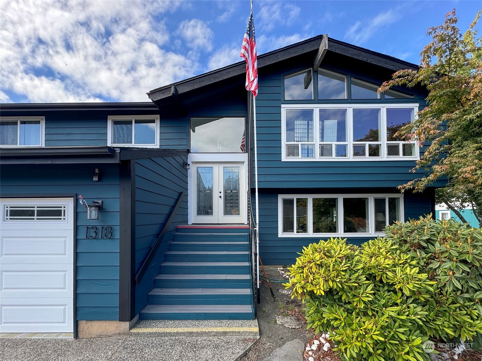 Property Photo:  1318 S N Street  WA 98363 