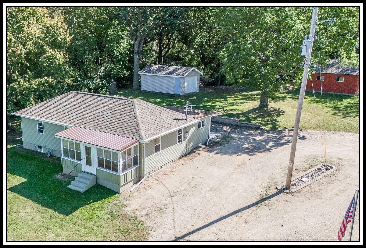 213 W Clark Street  Weyauwega WI 54983-8919 photo