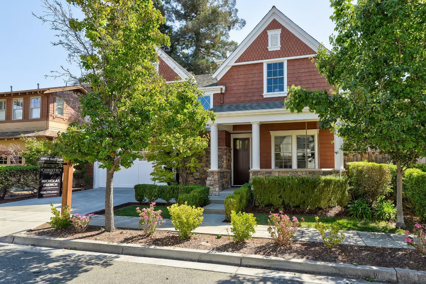 Property Photo:  925 Valencia Avenue  CA 94040 