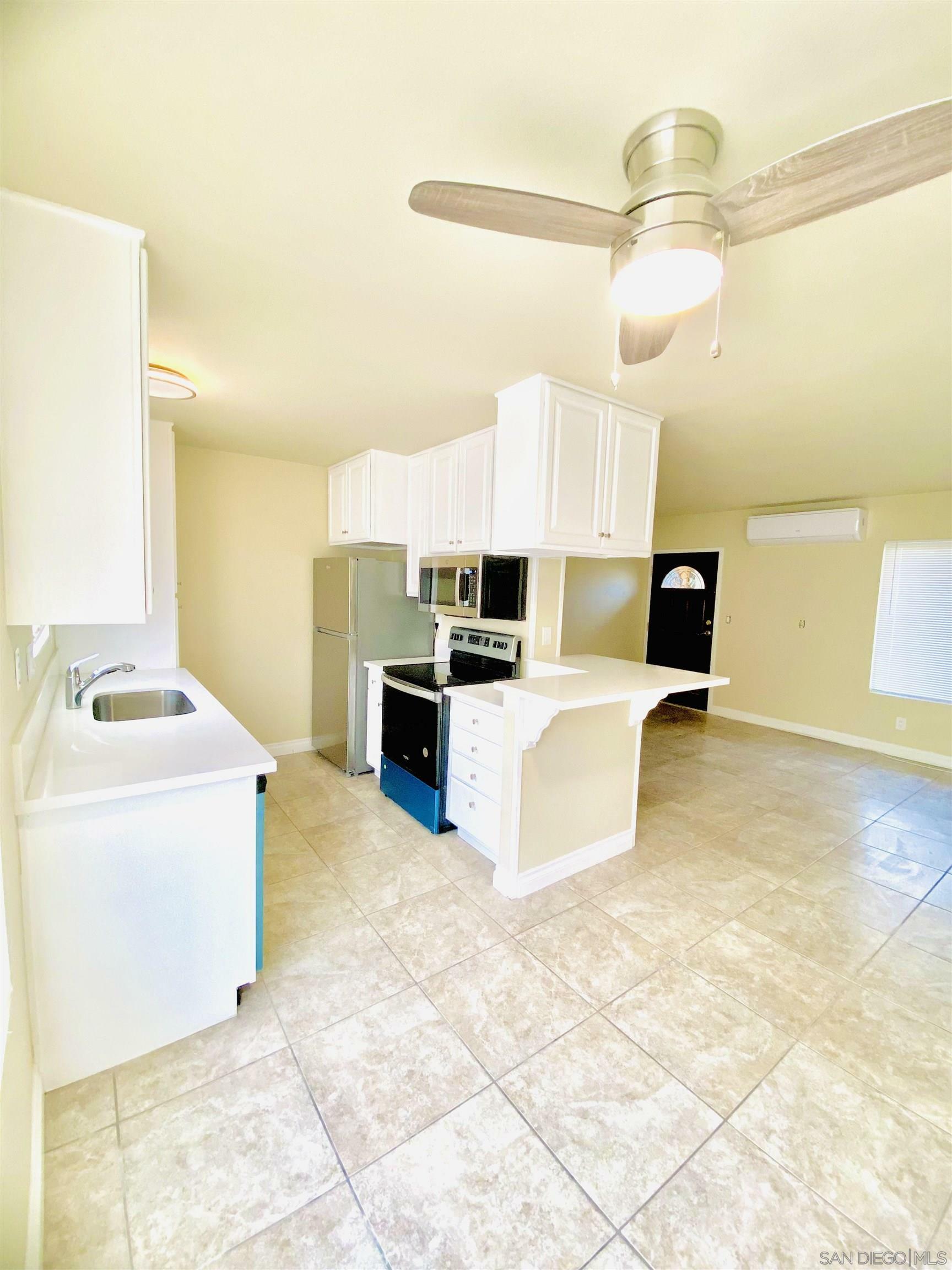 Property Photo:  565 Moss St 15  CA 91911 