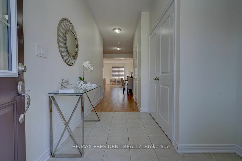 Property Photo:  20 Donald Stewart Rd  ON L7A 0C3 