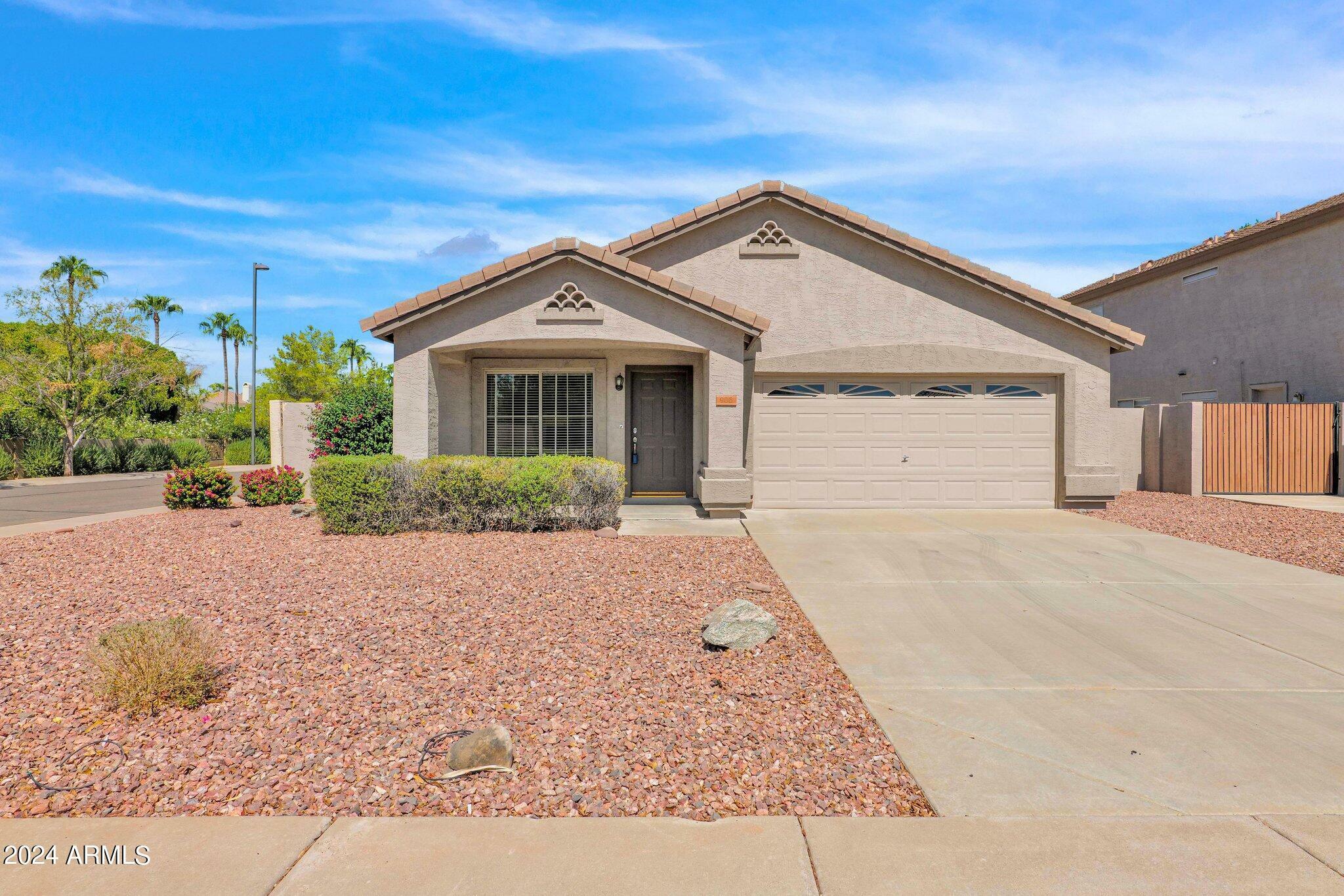 Property Photo:  906 W Straford Avenue  AZ 85233 