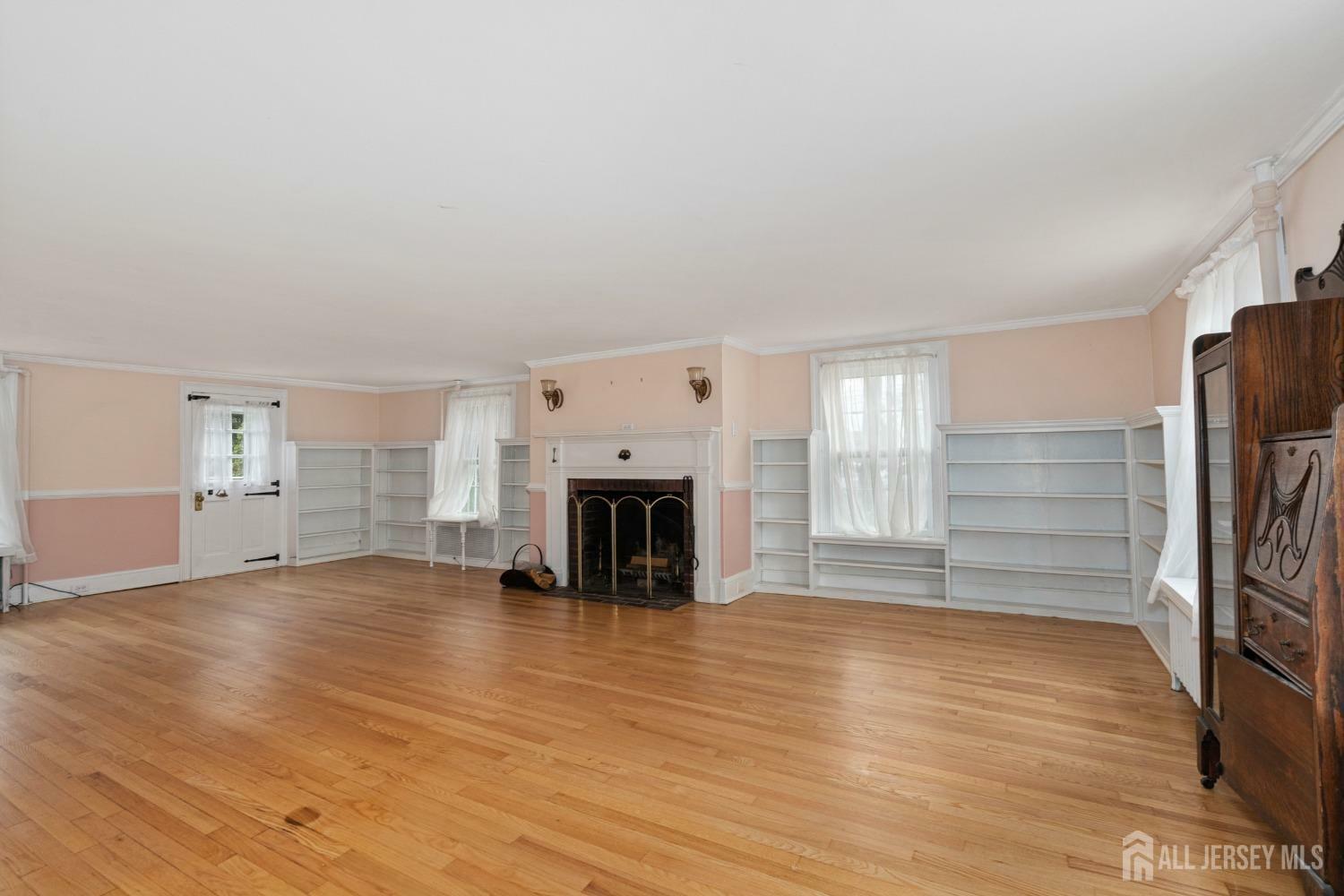 Property Photo:  8 Orchard Road  NJ 08846 