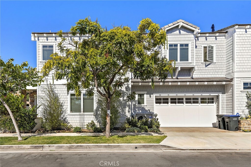 Property Photo:  700 Acacia Avenue  CA 92625 