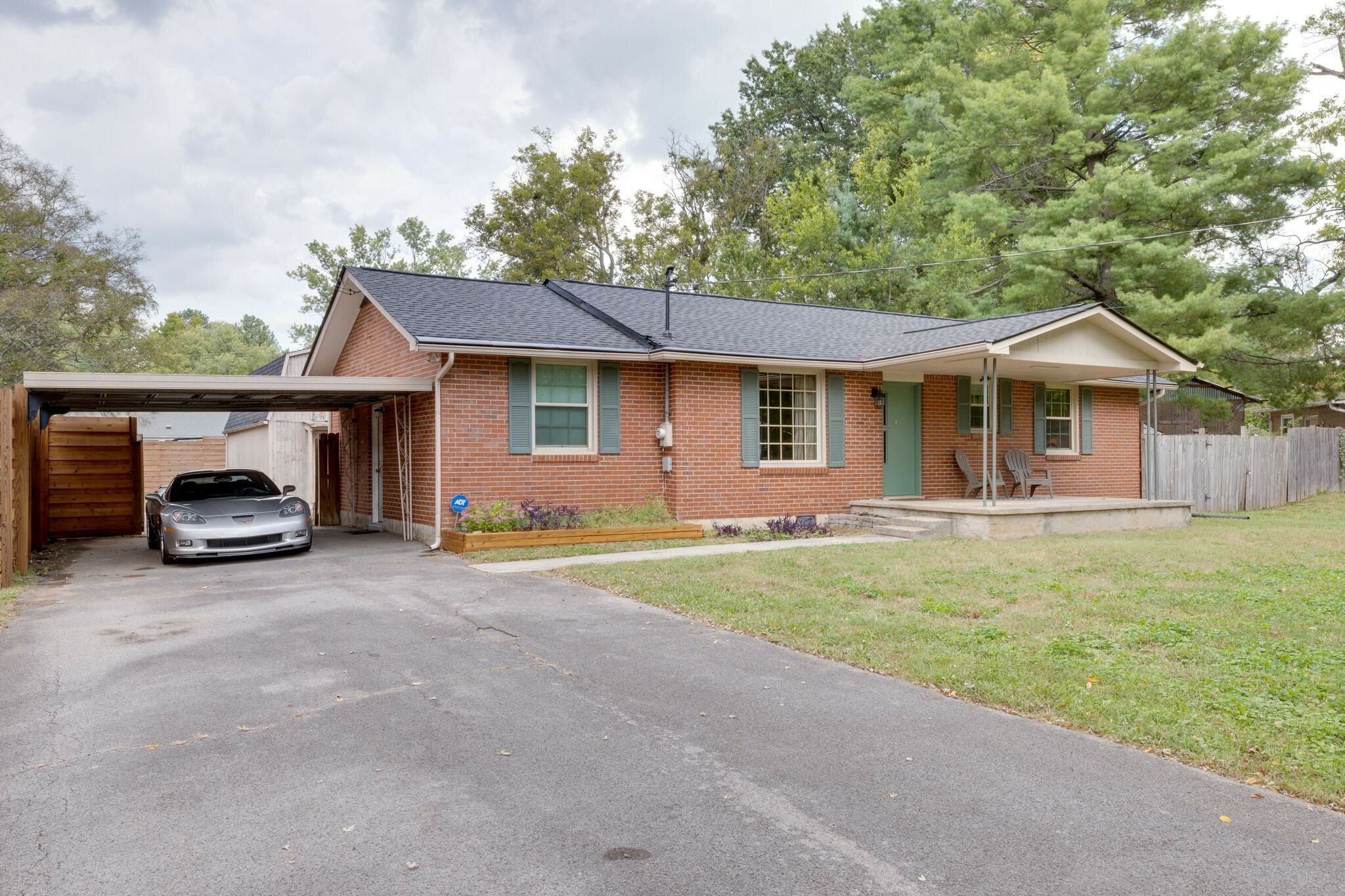 Property Photo:  1911 Sherrill Blvd  TN 37130 