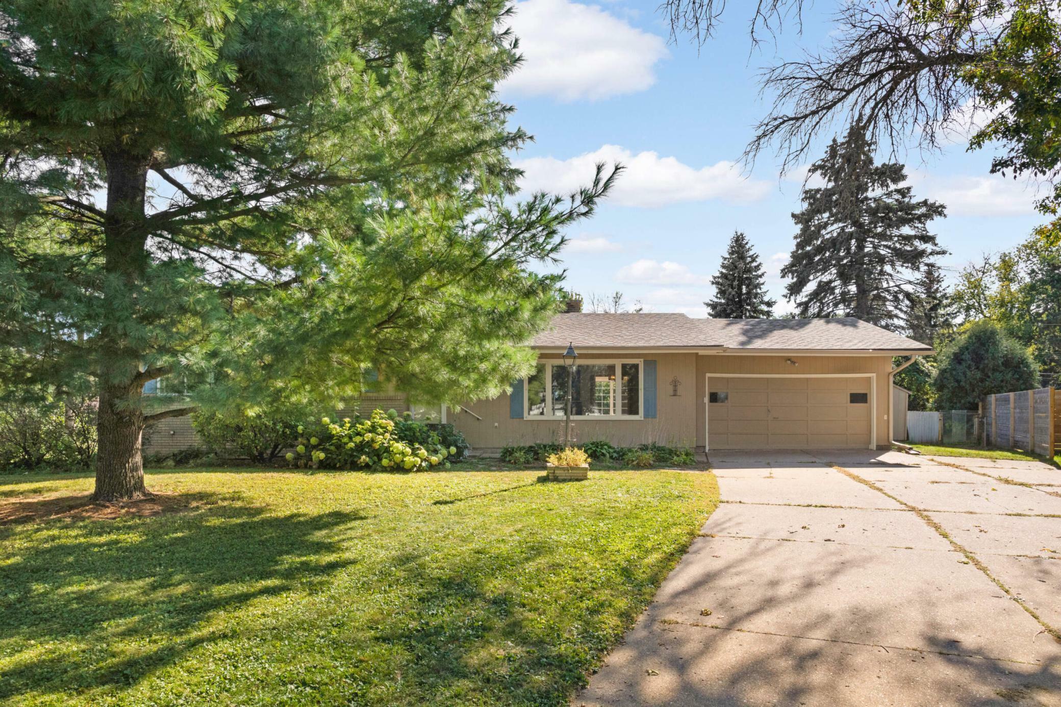 Property Photo:  2316 Lilac Lane  MN 55110 