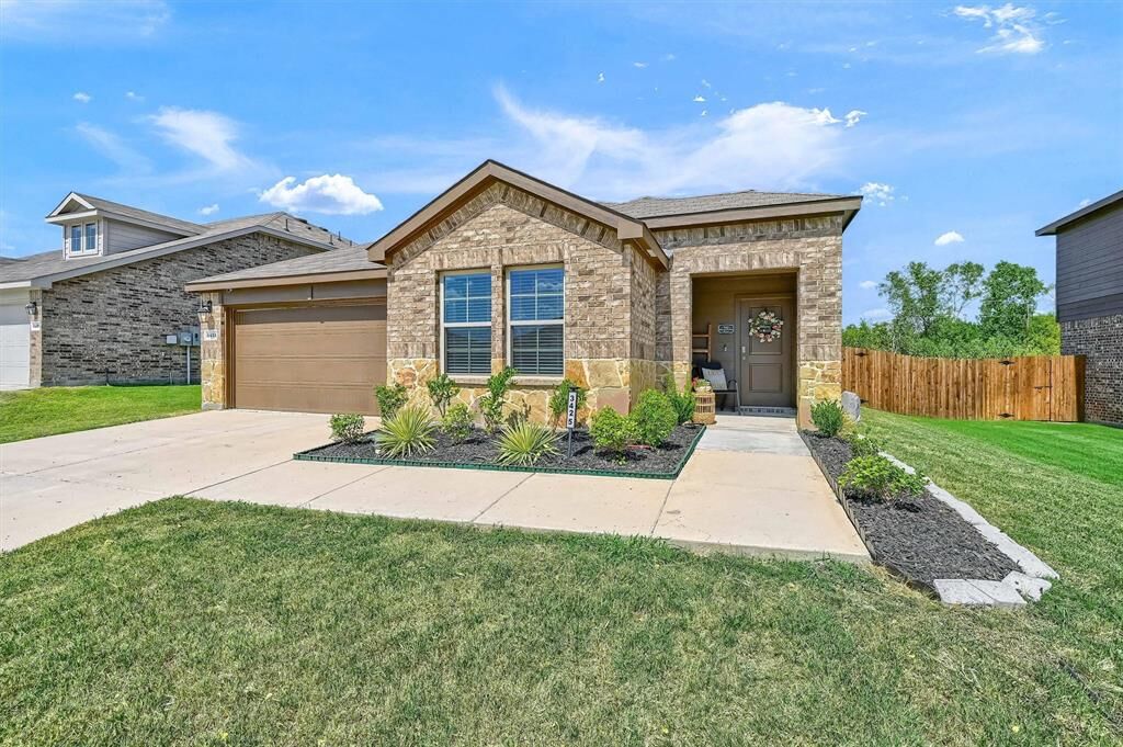 Property Photo: 3425 Sweetwater Way TX 75090