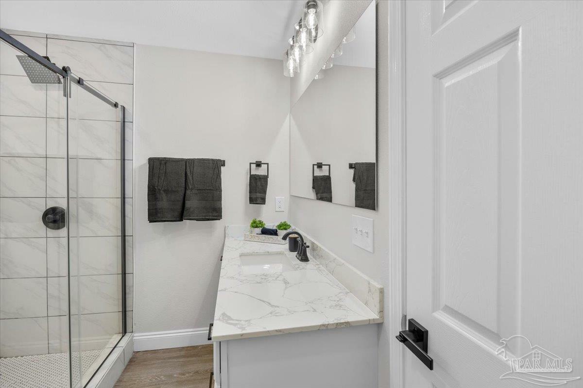 Property Photo:  103 Alice St  FL 32505 