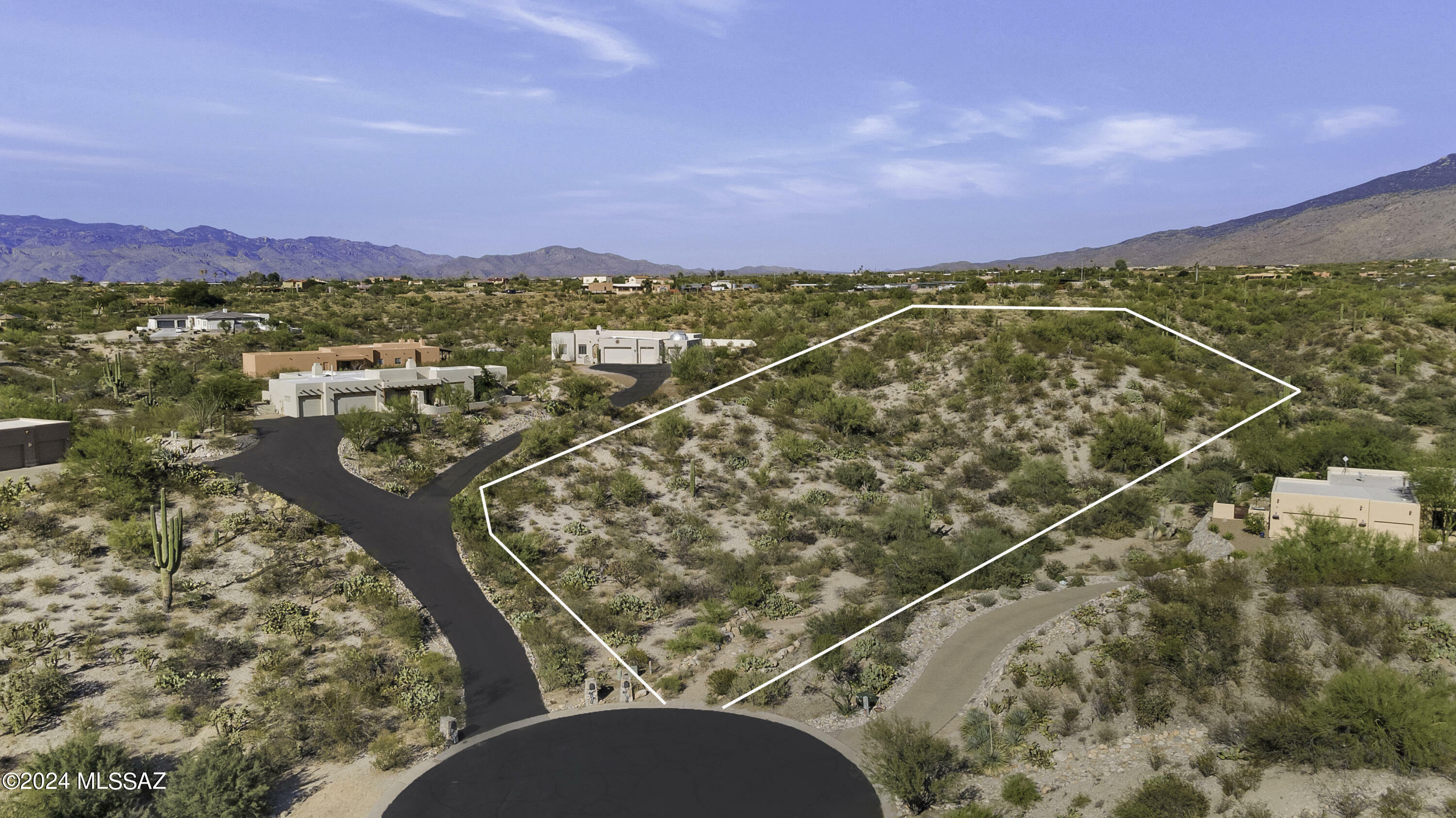 Property Photo: 10845 E Placita Merengue 140 AZ 85730