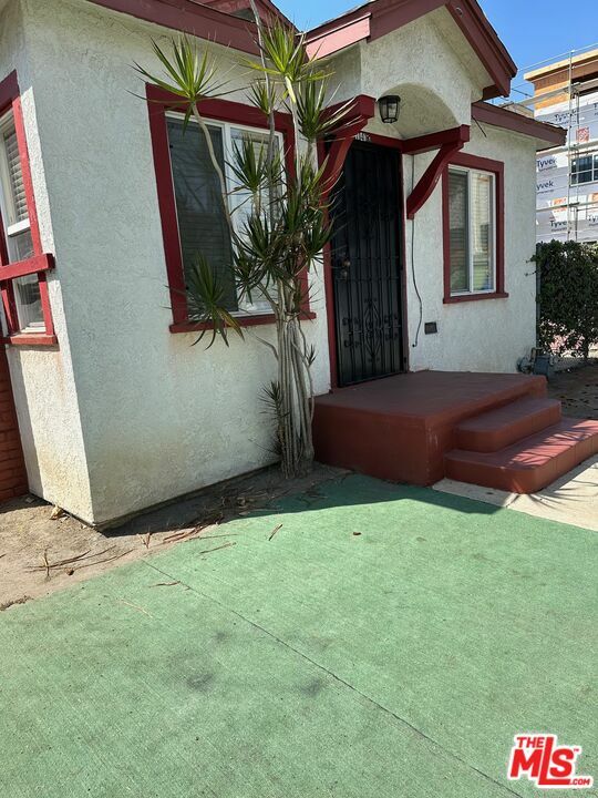 Property Photo:  1141 1/2 Exposition Blvd  CA 90007 