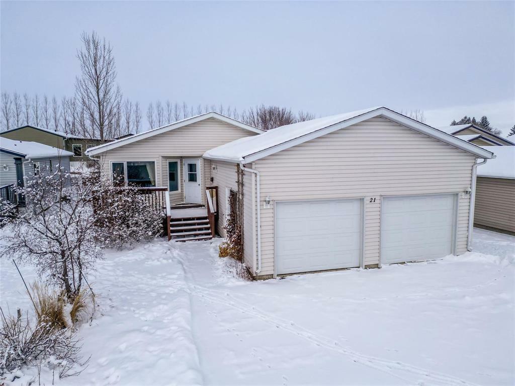 Property Photo:  21 Eagle Way  MB R7C 1C6 