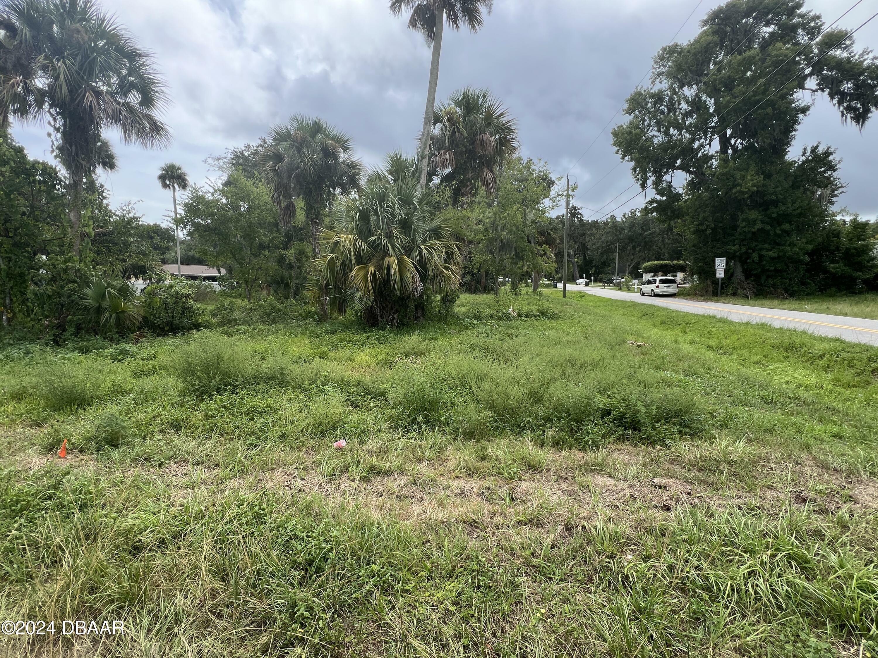 Property Photo:  837 Bellevue Avenue  FL 32114 