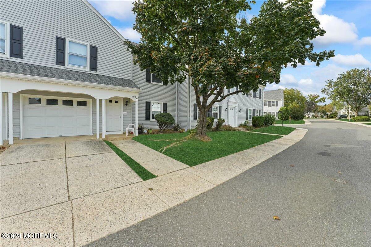 Property Photo:  508 Springfield Way 508A  NJ 08831 