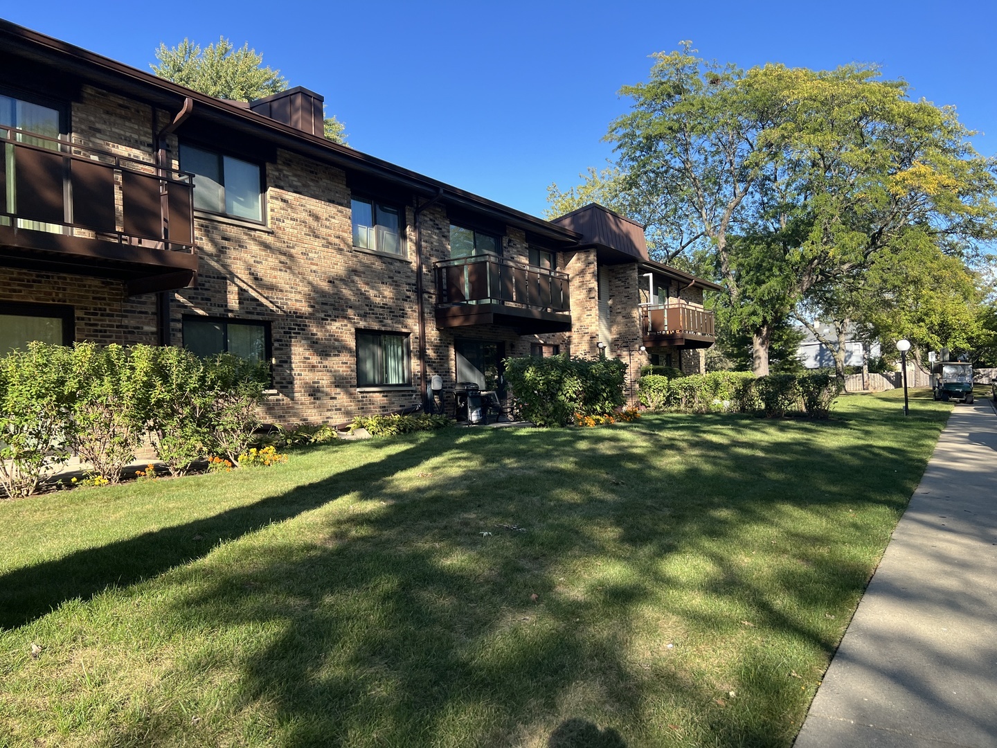 Property Photo:  2628 N Windsor Drive 202  IL 60004 