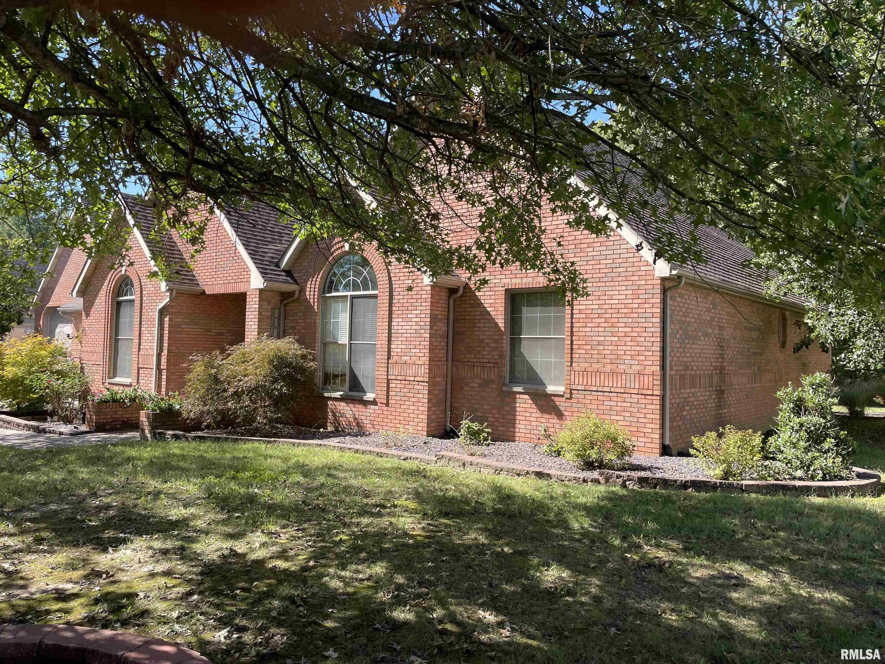 Property Photo: 1702 Reveille Drive IL 62959