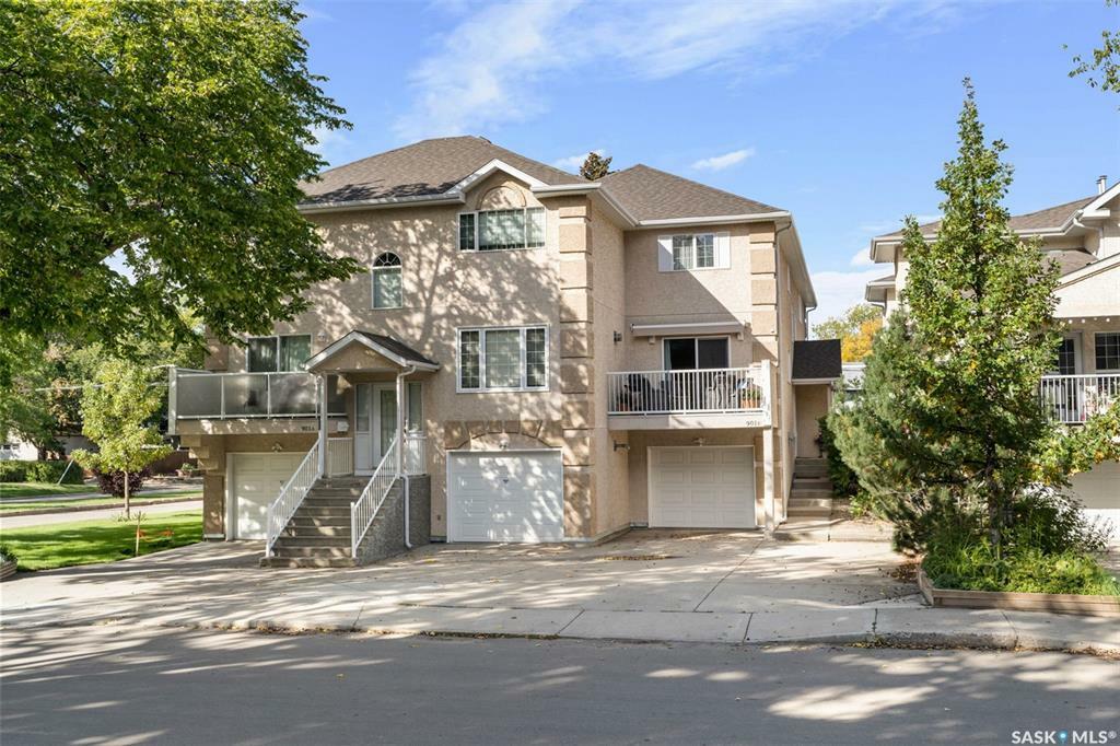 Property Photo:  901B 9th Street E  SK S7H 0M9 