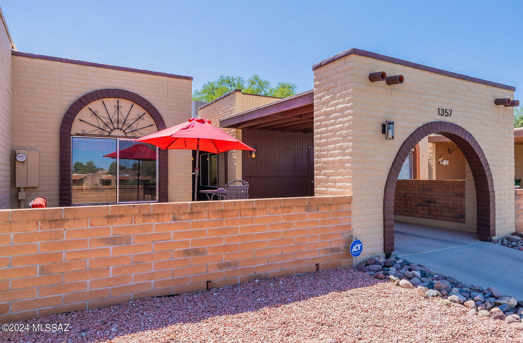 Property Photo:  1357 W Calle Altamira  AZ 85622 