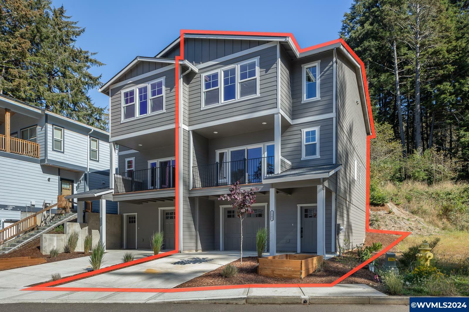 Property Photo:  1502 SE Marine Av  OR 97367 