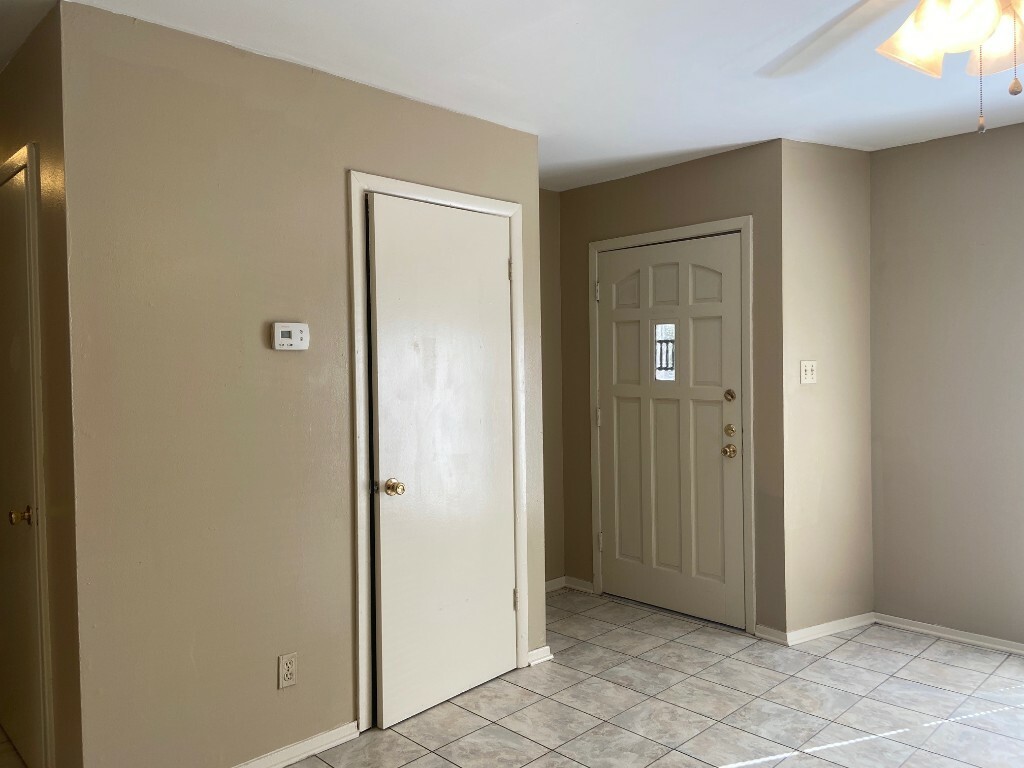 Property Photo:  1902 Fair Oaks Drive  TX 78745 