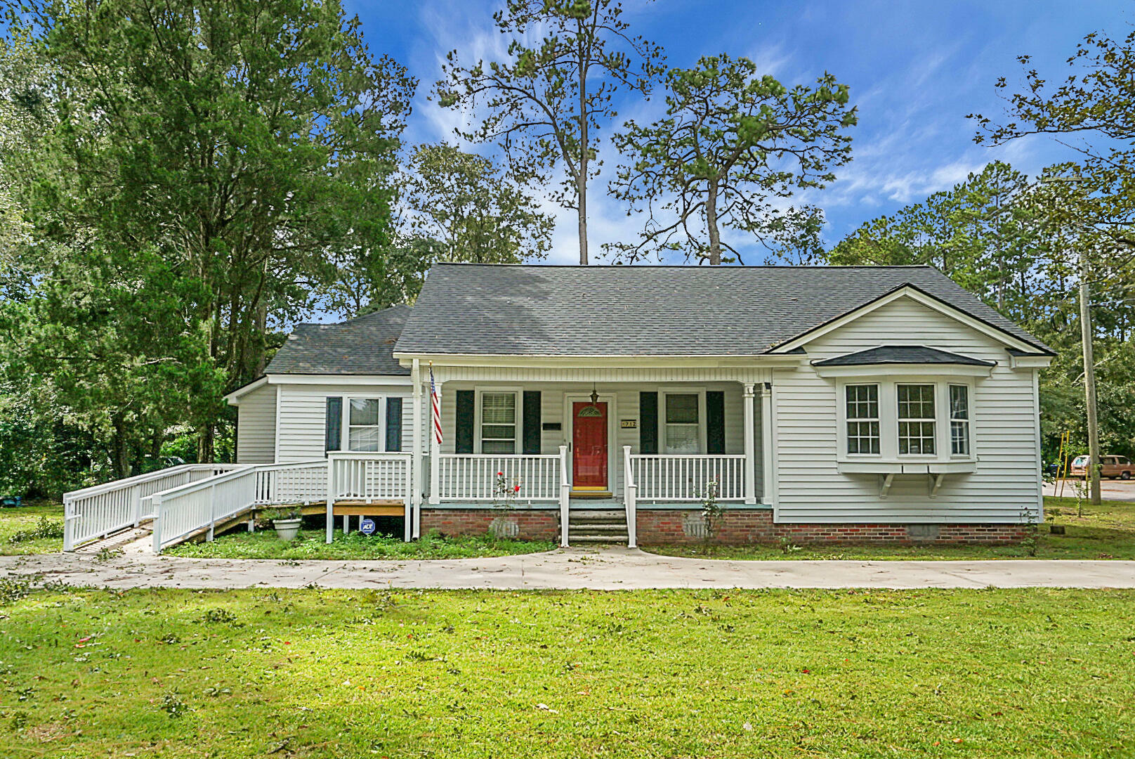 Property Photo:  712 W 5th N Street  SC 29483 