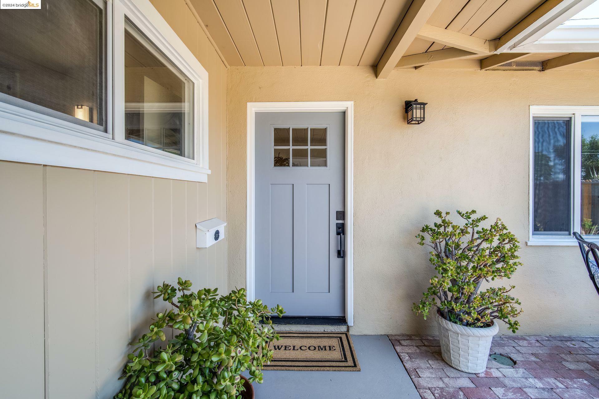 Property Photo:  1621 Park Str  CA 94551 