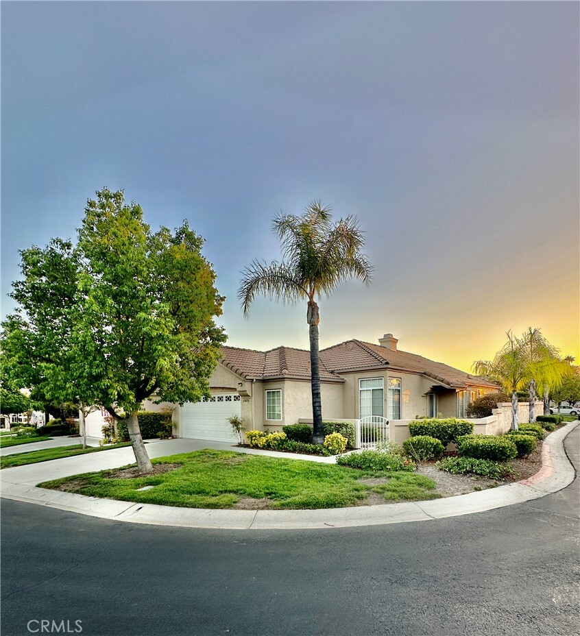 Property Photo: 23870 Corte Cajan CA 92562