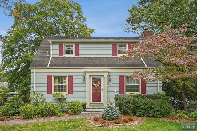 Property Photo:  34 Oakwood Drive  NJ 07470 