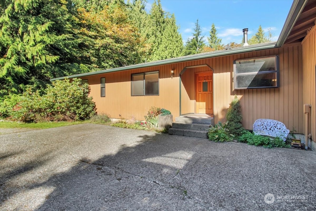 Property Photo:  22431 40th Drive NE  WA 98223 